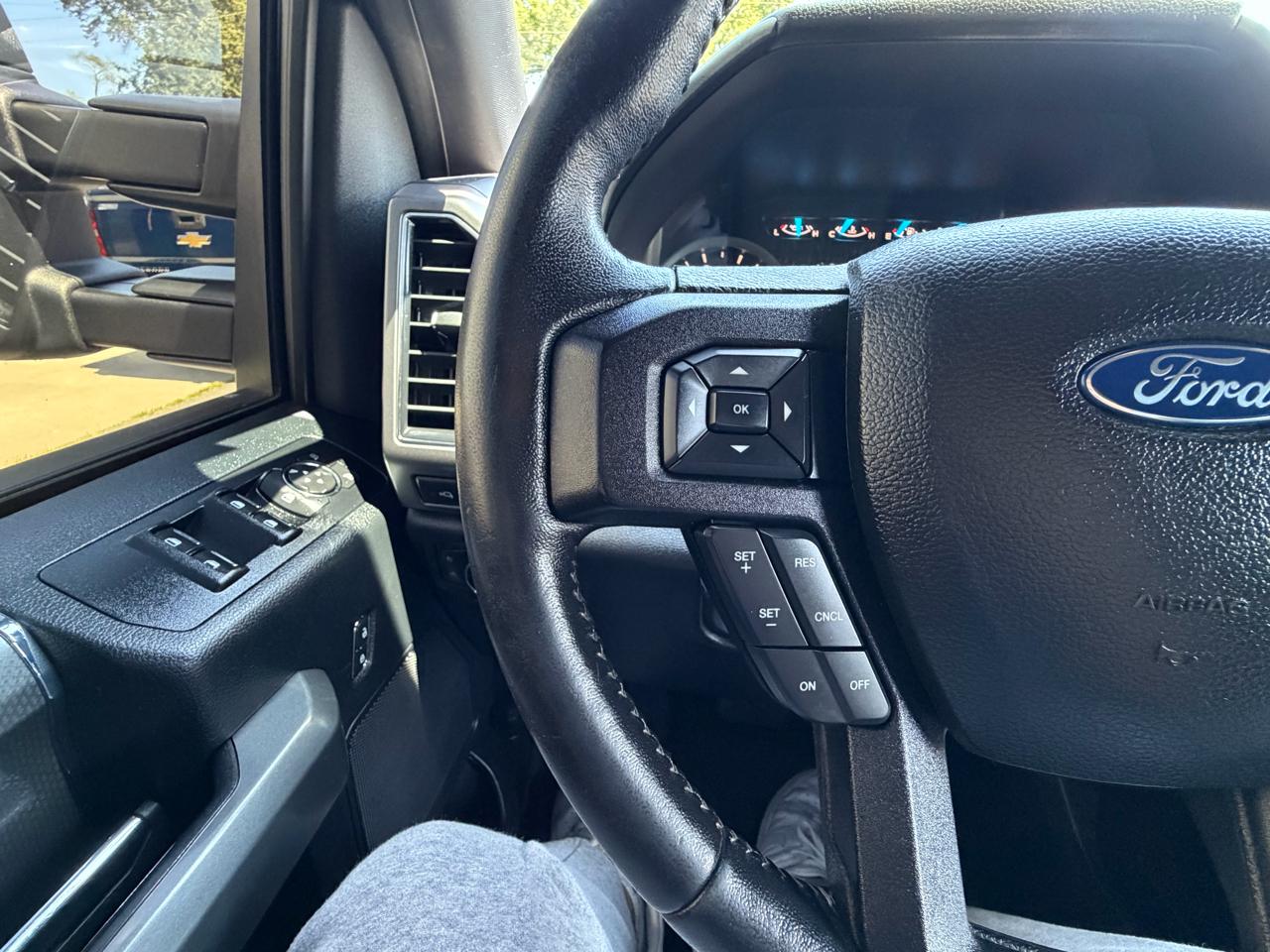 Ford F-150 Lariat SuperCrew 6.5-ft. Bed 4WD 2017