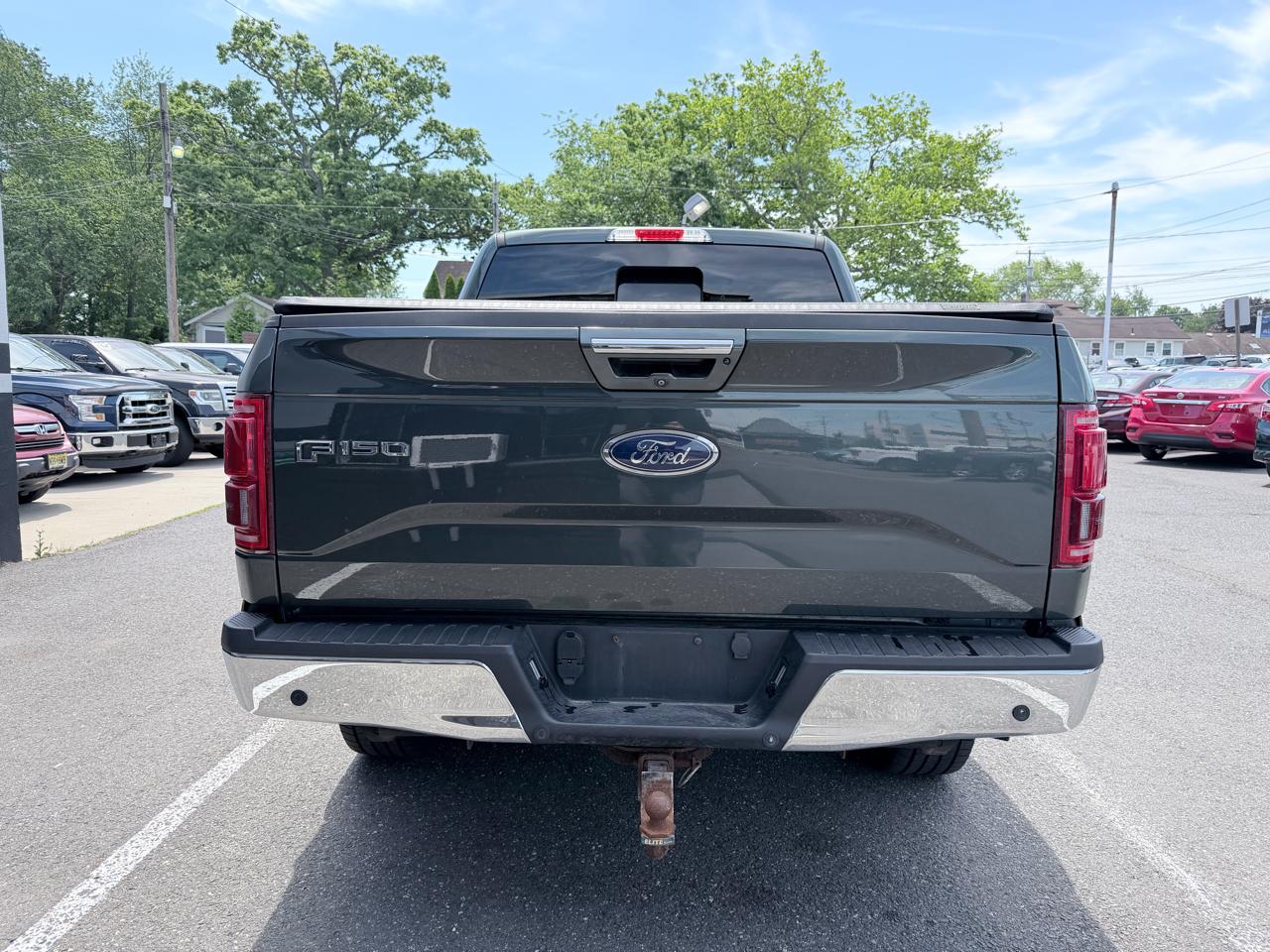 Ford F-150 XL SuperCrew 5.5-ft. Bed 4WD 2015