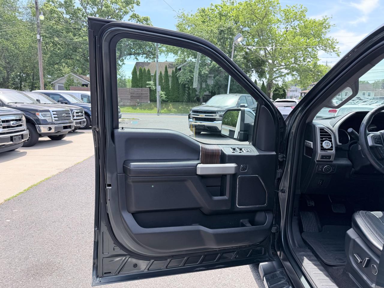 Ford F-150 XL SuperCrew 5.5-ft. Bed 4WD 2015