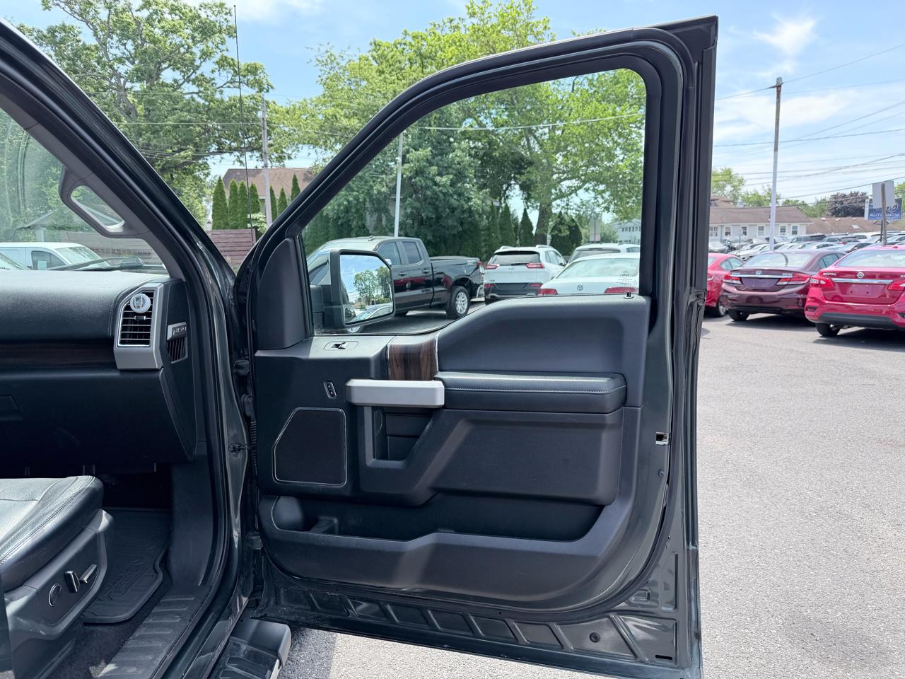 Ford F-150 XL SuperCrew 5.5-ft. Bed 4WD 2015