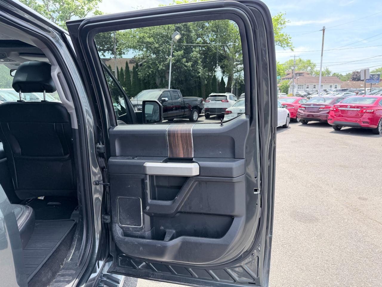 Ford F-150 XL SuperCrew 5.5-ft. Bed 4WD 2015