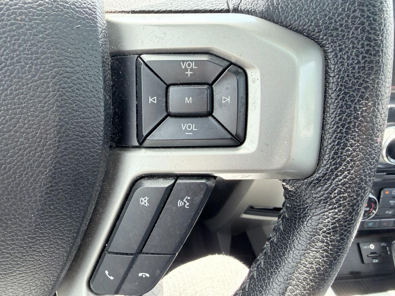 Ford F-150 XL SuperCrew 5.5-ft. Bed 4WD 2015