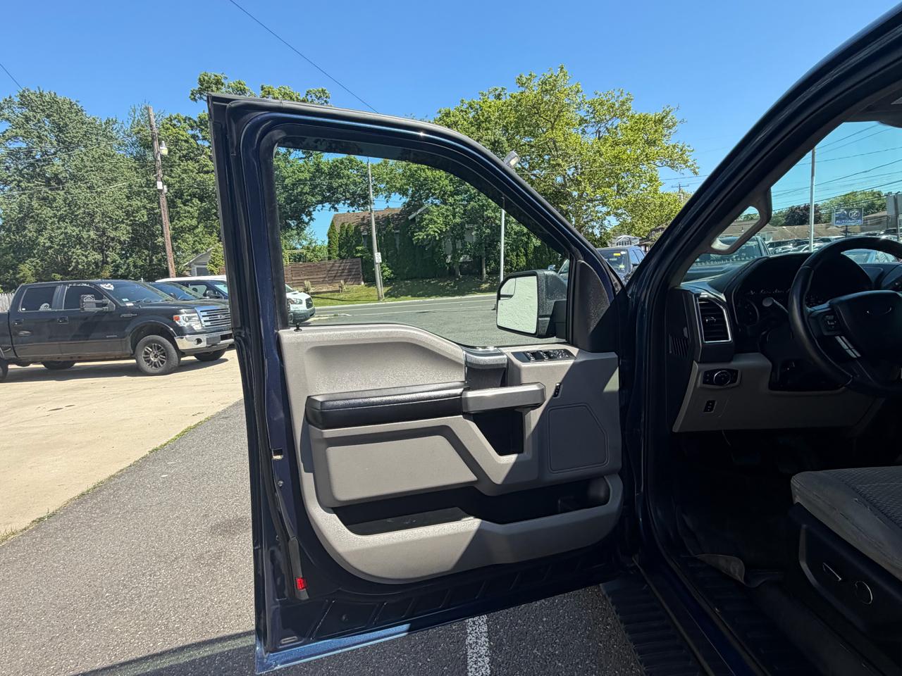 Ford F-150 Lariat SuperCab 6.5-ft. Bed 4WD 2015
