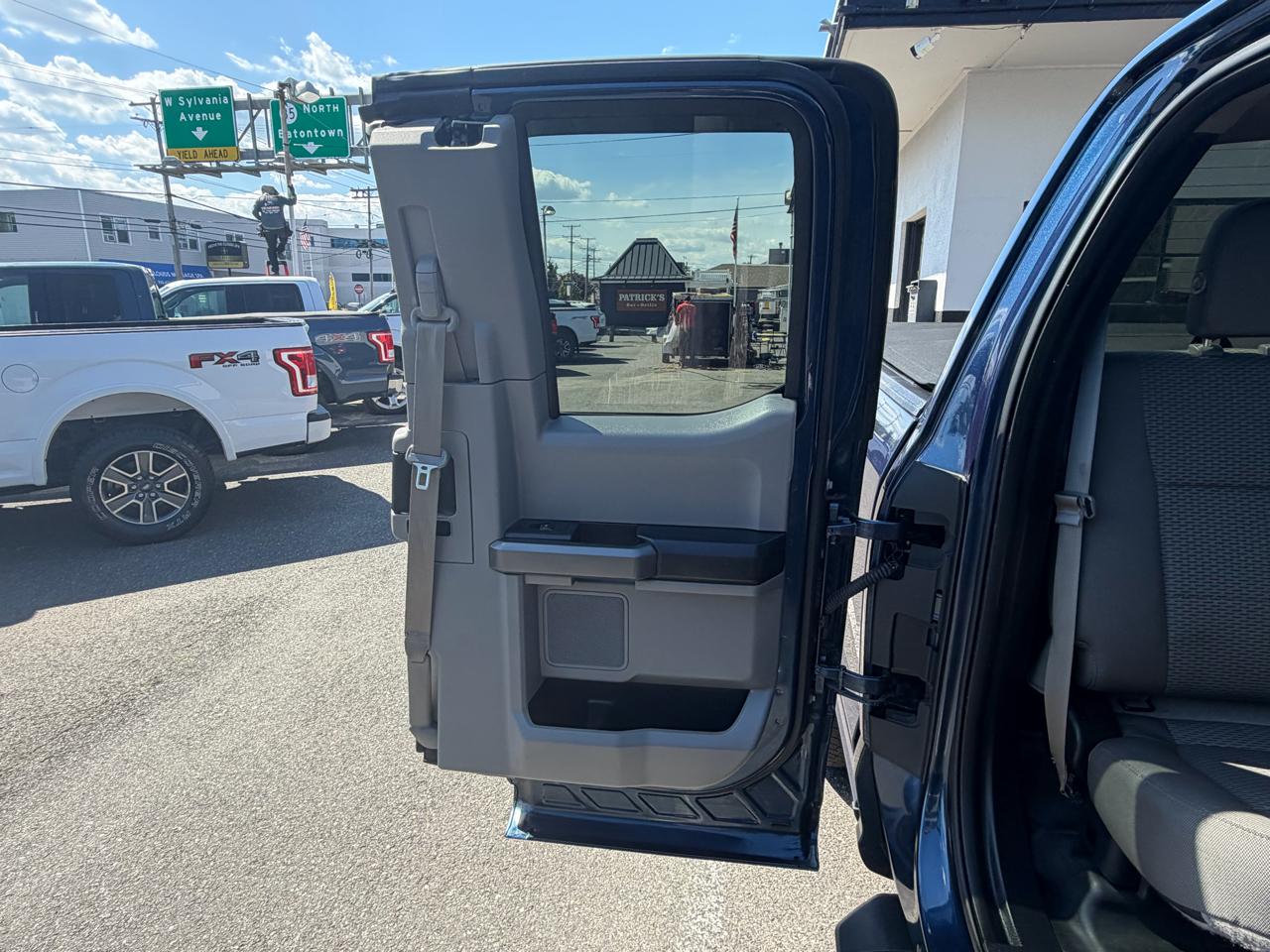 Ford F-150 Lariat SuperCab 6.5-ft. Bed 4WD 2015