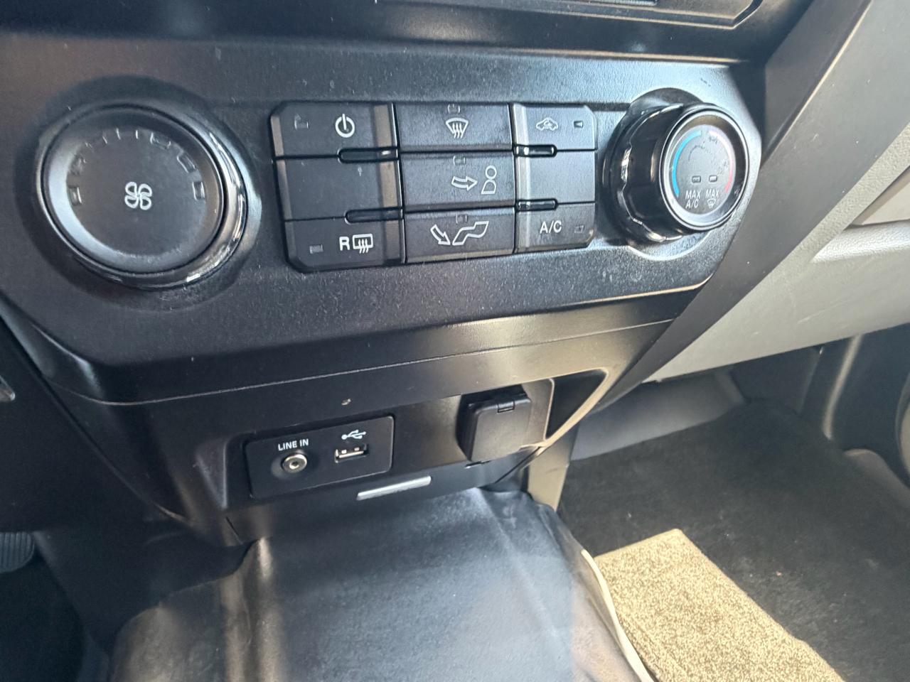 Ford F-150 Lariat SuperCab 6.5-ft. Bed 4WD 2015