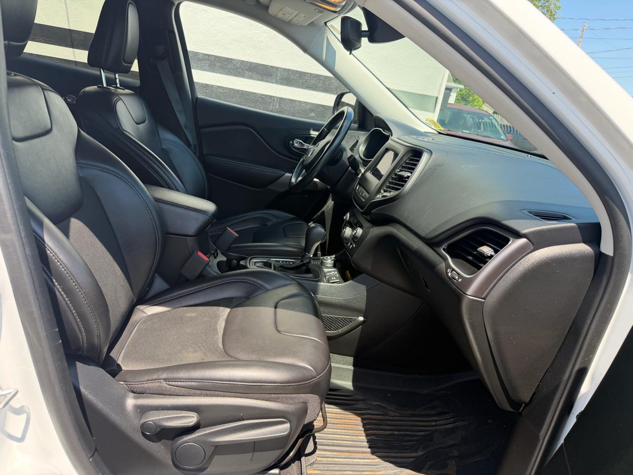 Jeep Cherokee Latitude Plus 4WD 2021