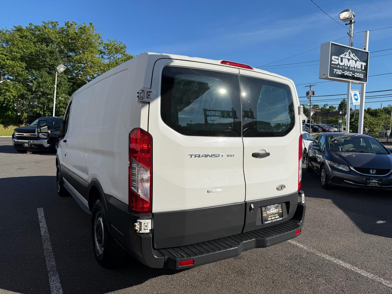 Ford Transit 150 Van Low Roof w/Sliding Pass. 130-in. WB 2015