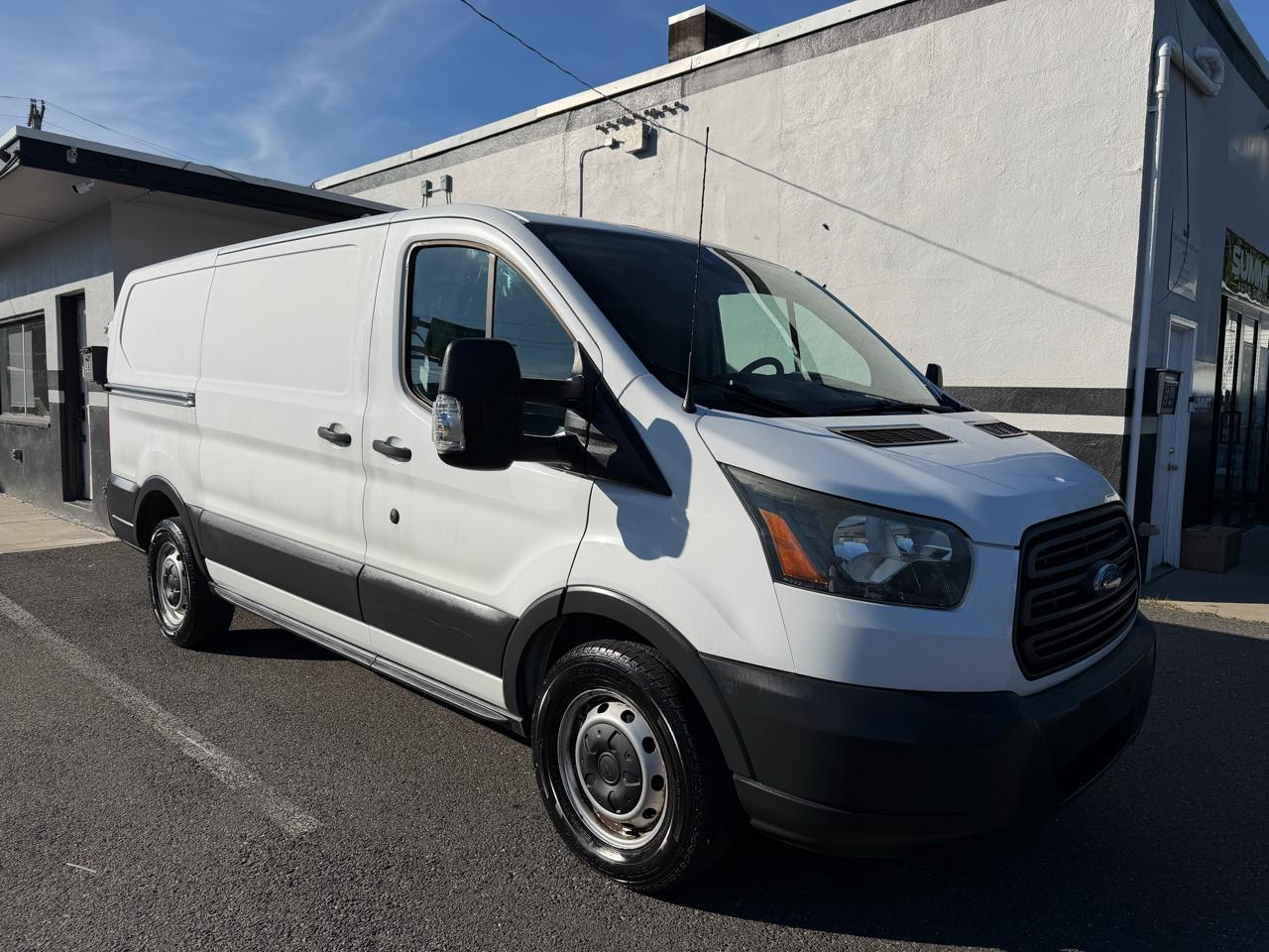Ford Transit 150 Van Low Roof w/Sliding Pass. 130-in. WB 2015