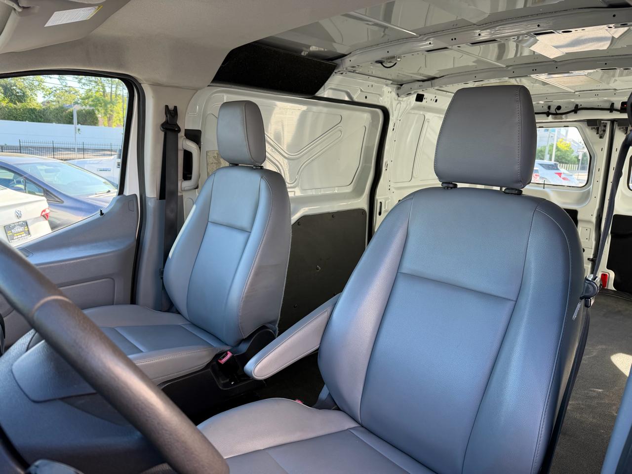 Ford Transit 150 Van Low Roof w/Sliding Pass. 130-in. WB 2015