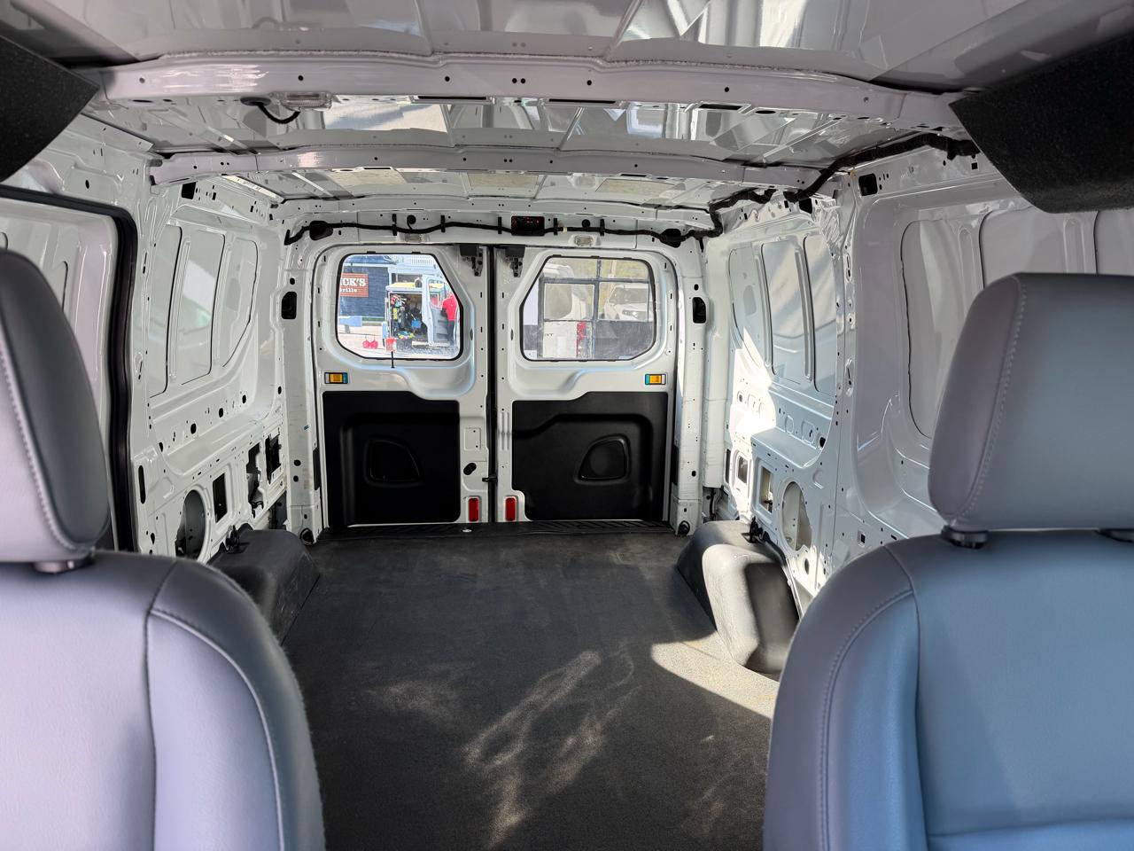 Ford Transit 150 Van Low Roof w/Sliding Pass. 130-in. WB 2015
