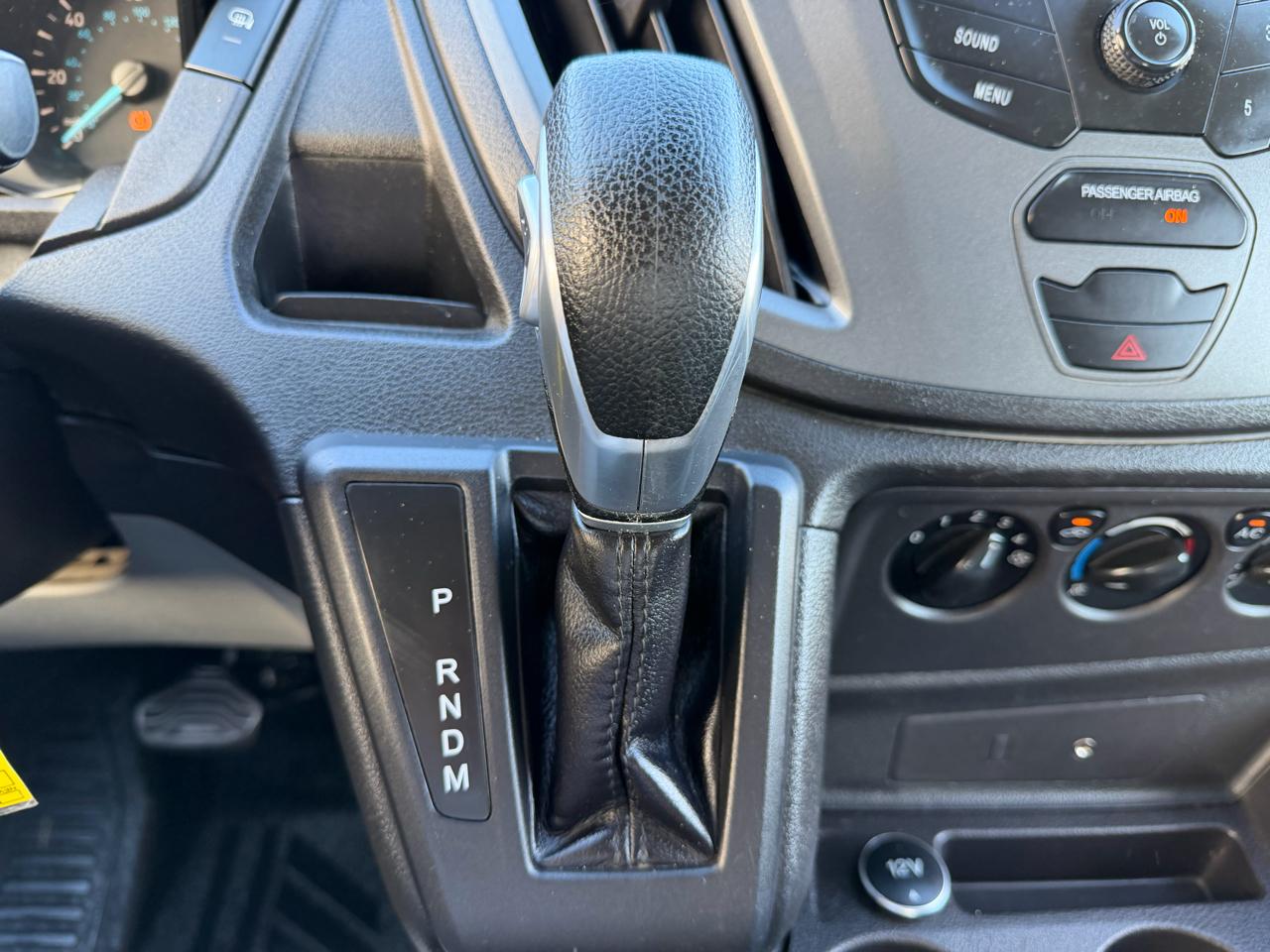 Ford Transit 150 Van Low Roof w/Sliding Pass. 130-in. WB 2015