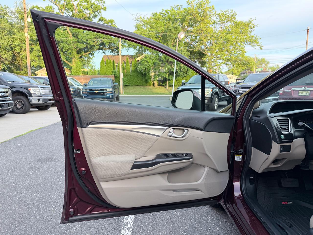 Honda Civic EX Sedan 5-Speed AT 2013