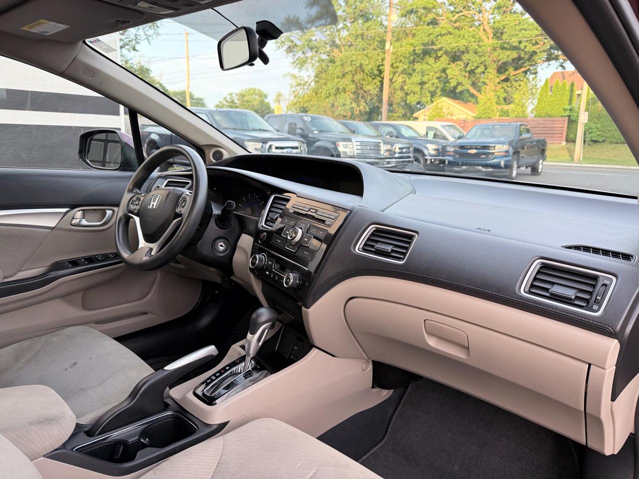 Honda Civic EX Sedan 5-Speed AT 2013