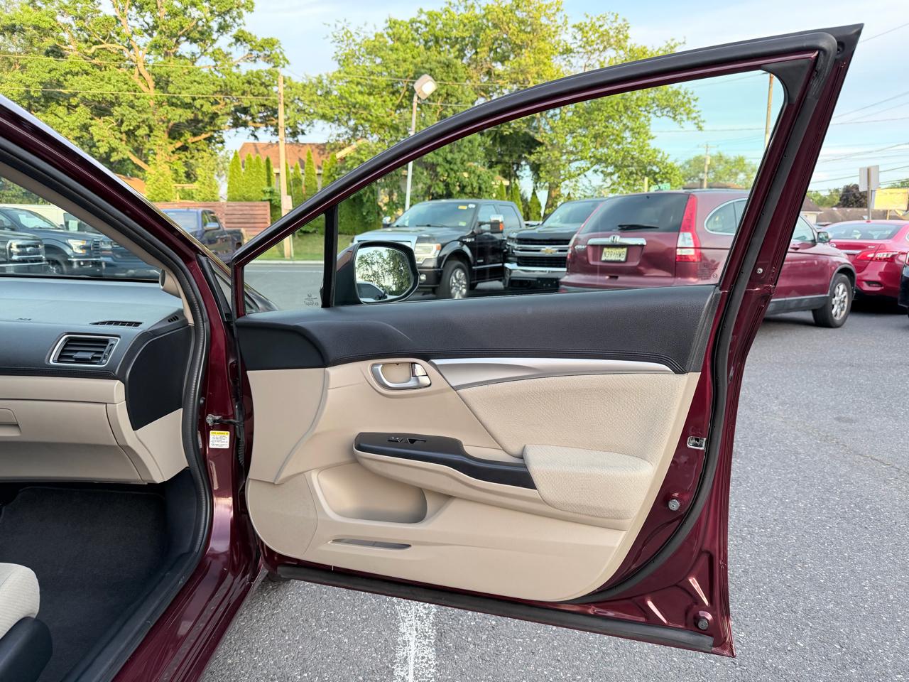 Honda Civic EX Sedan 5-Speed AT 2013