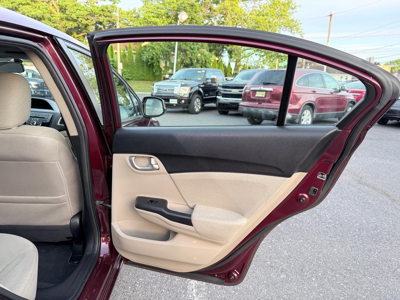 Honda Civic EX Sedan 5-Speed AT 2013