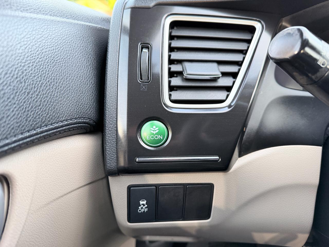 Honda Civic EX Sedan 5-Speed AT 2013