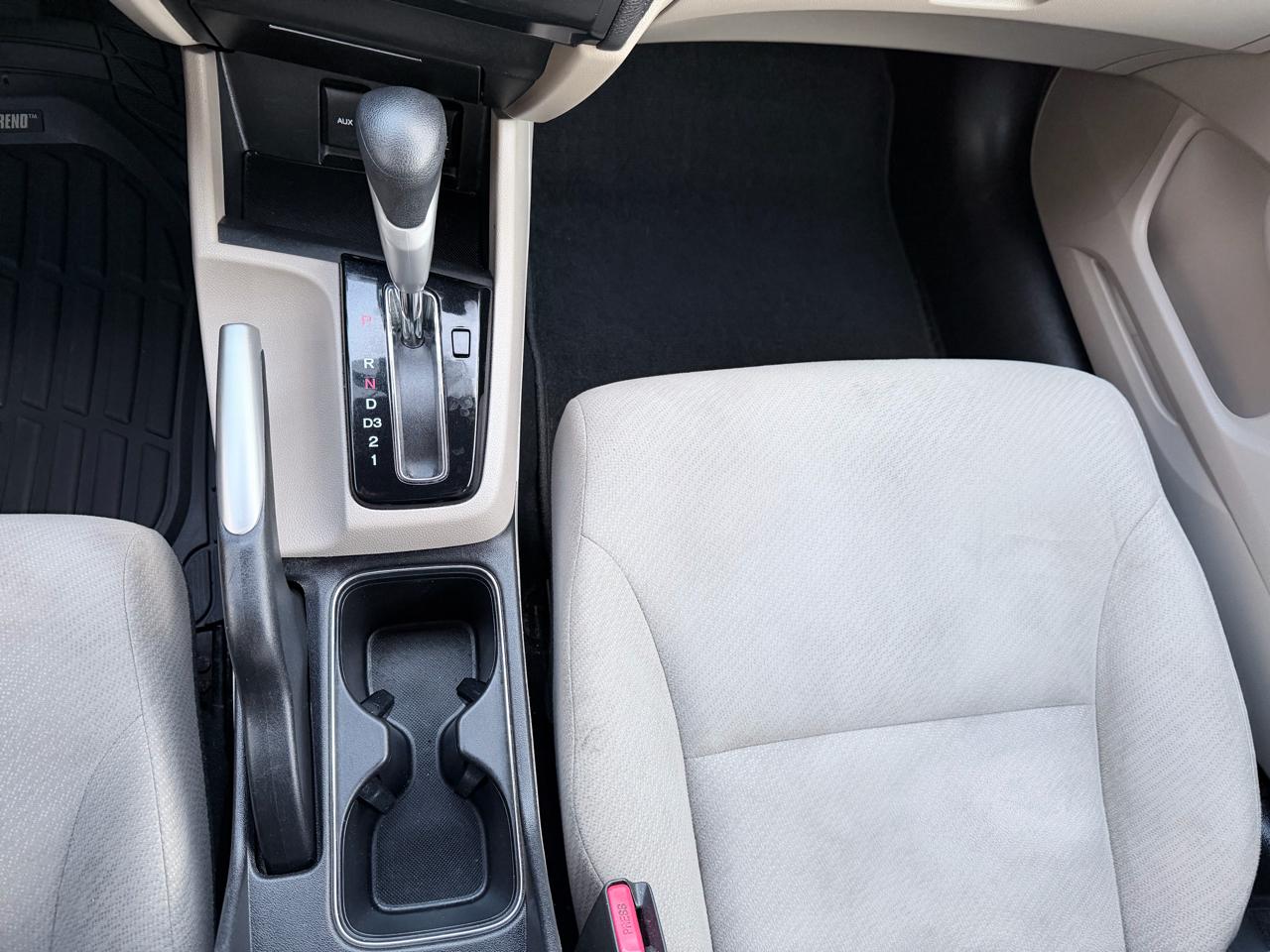 Honda Civic EX Sedan 5-Speed AT 2013
