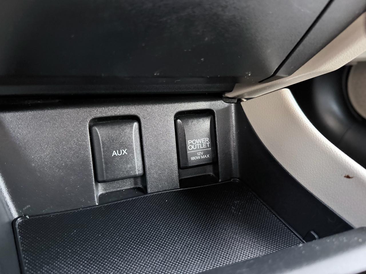 Honda Civic EX Sedan 5-Speed AT 2013