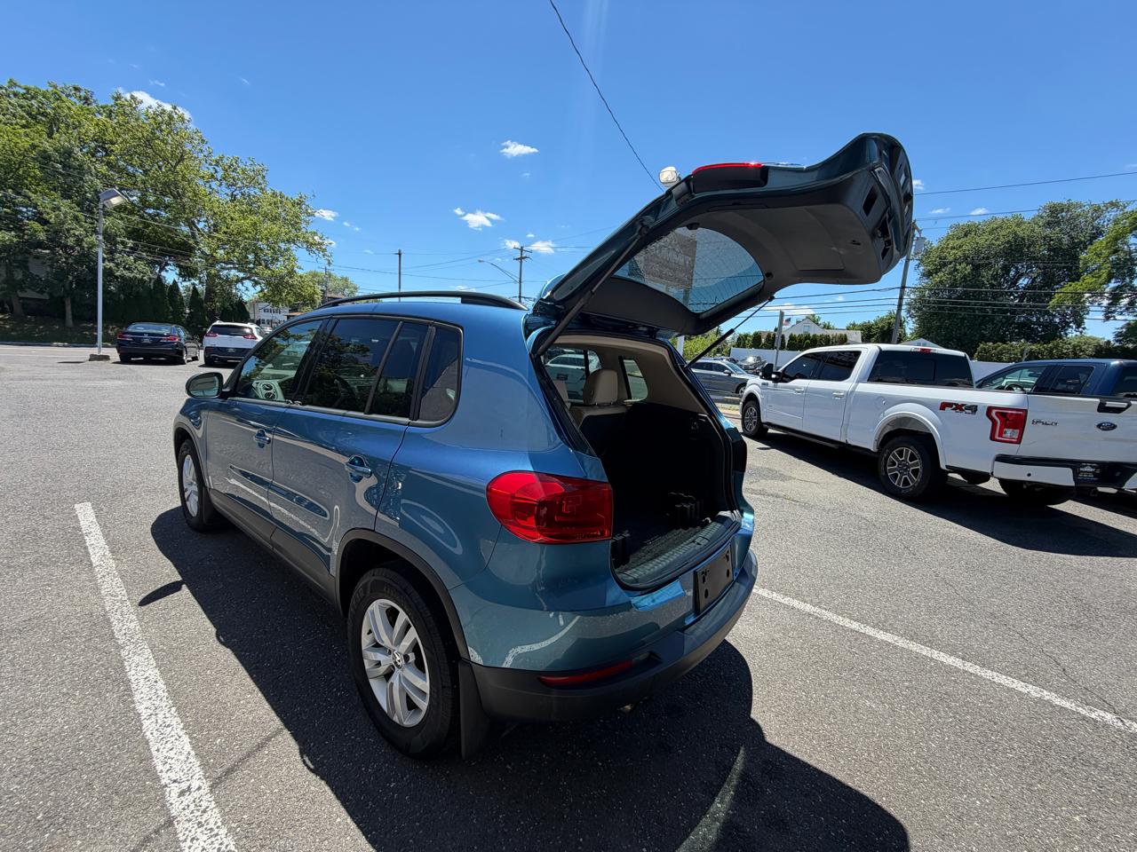 Volkswagen Tiguan S 4Motion 2017