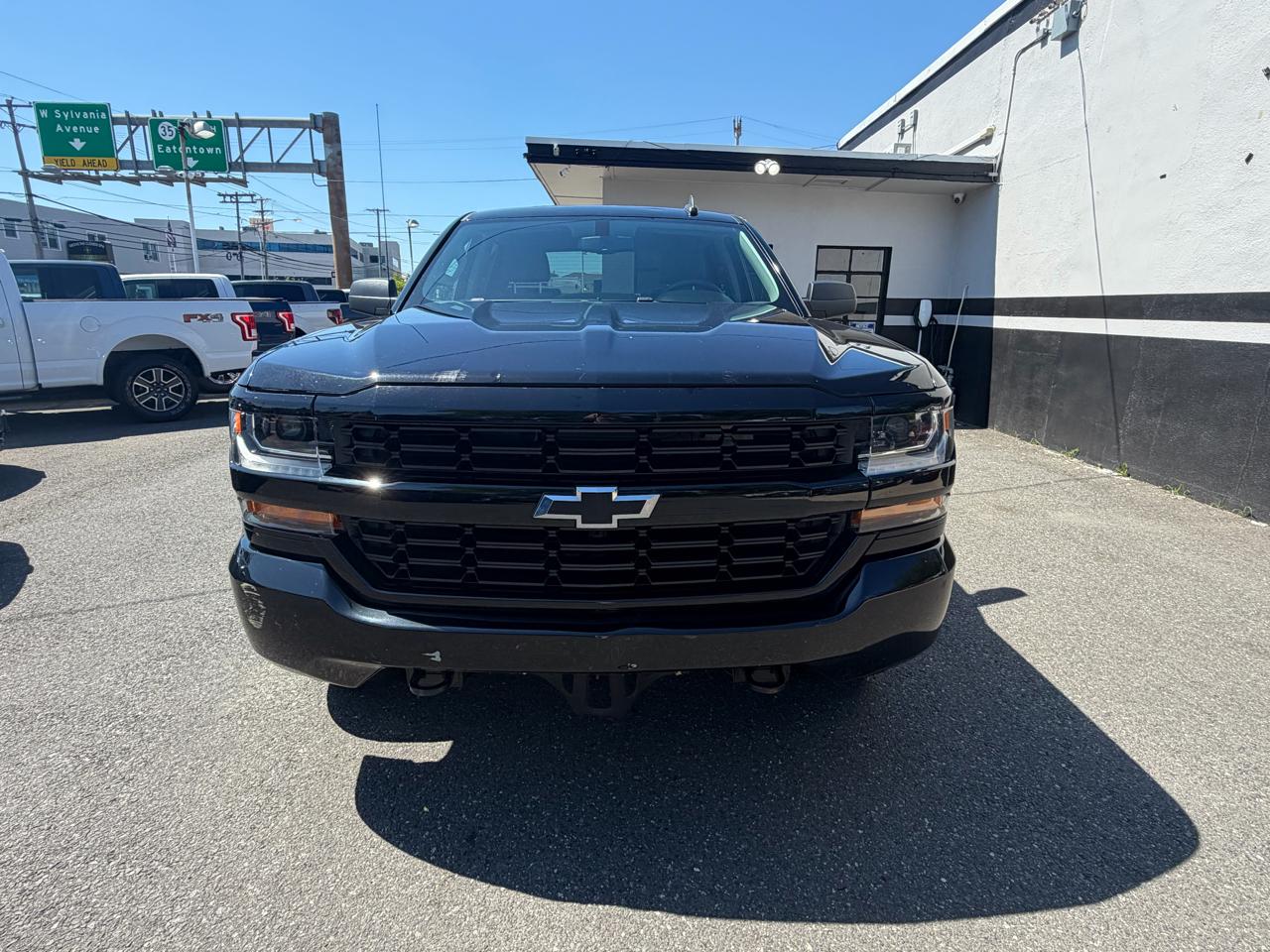 Chevrolet Silverado 1500 Custom Crew Cab 4WD 2018