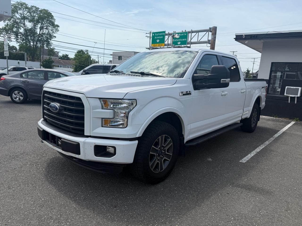 Ford F-150 Lariat SuperCrew 5.5-ft. Bed 4WD 2016