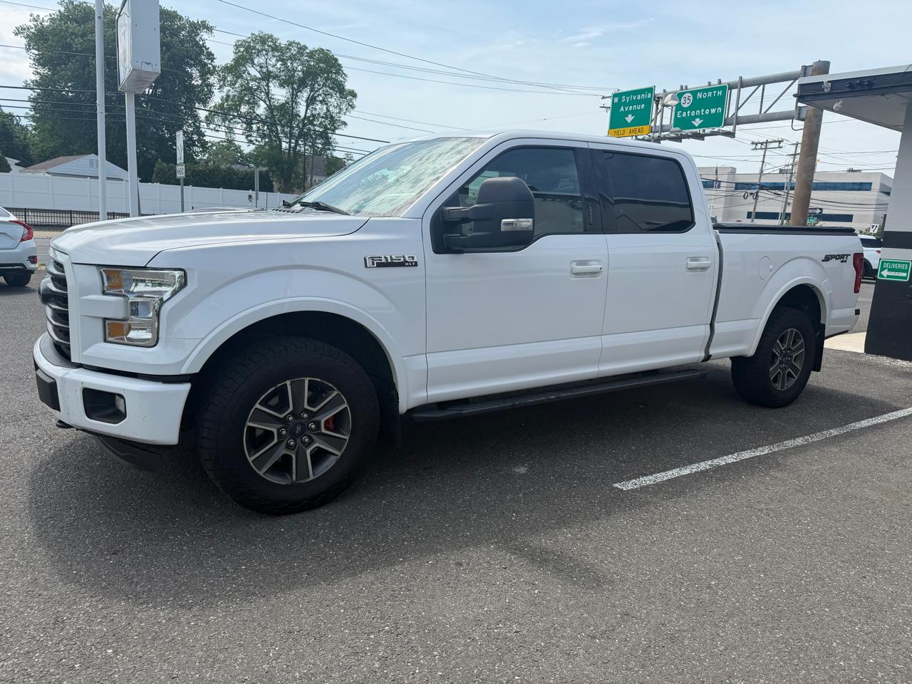 Ford F-150 Lariat SuperCrew 5.5-ft. Bed 4WD 2016