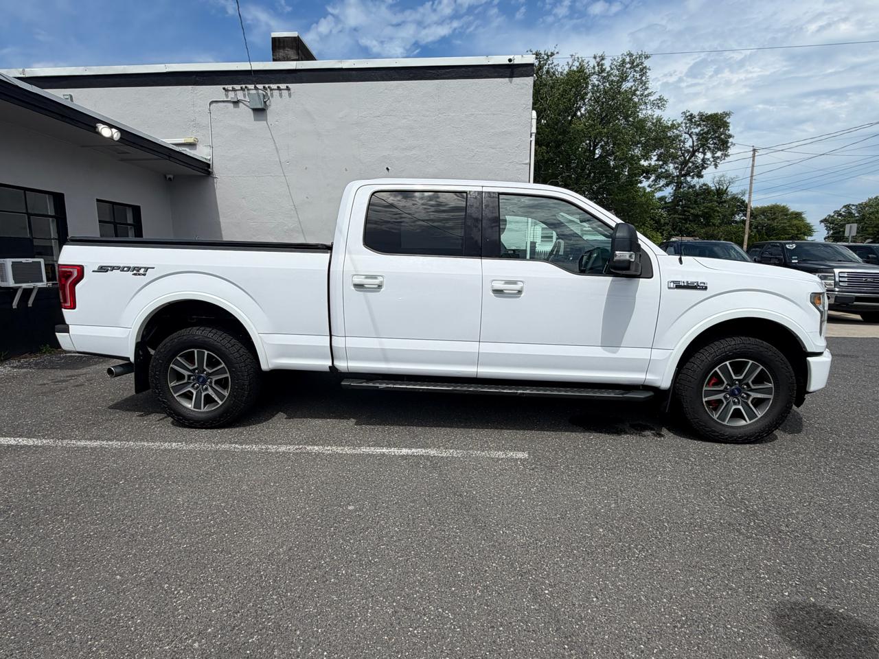Ford F-150 Lariat SuperCrew 5.5-ft. Bed 4WD 2016