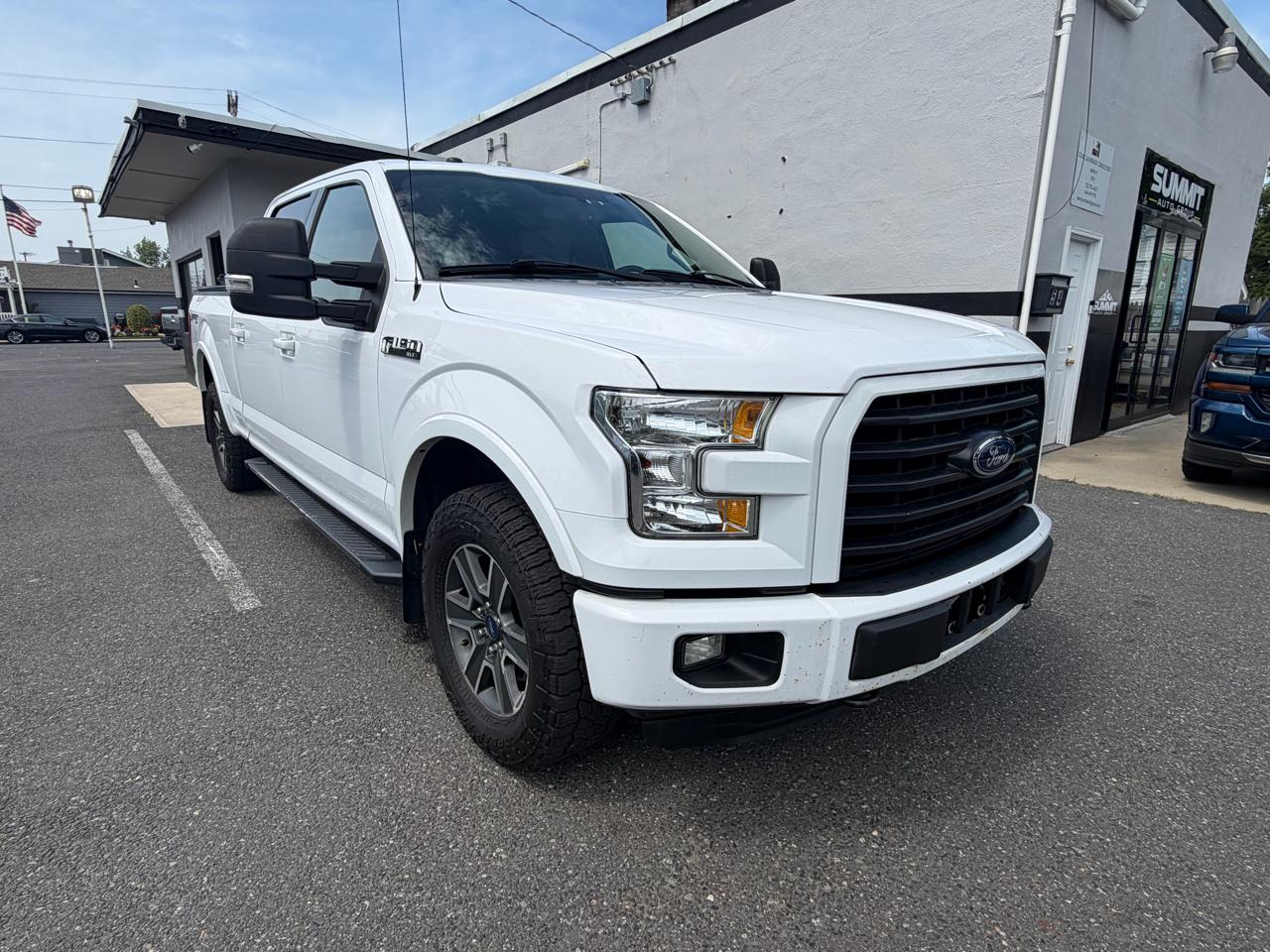 Ford F-150 Lariat SuperCrew 5.5-ft. Bed 4WD 2016