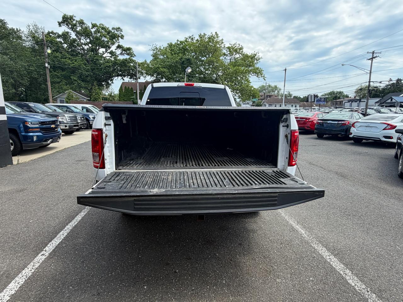 Ford F-150 Lariat SuperCrew 5.5-ft. Bed 4WD 2016