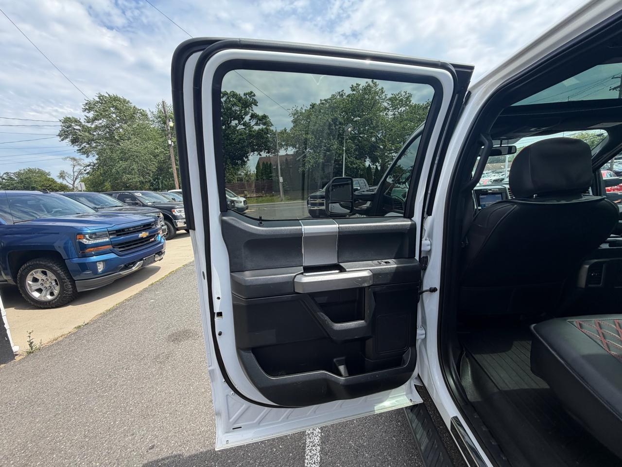 Ford F-150 Lariat SuperCrew 5.5-ft. Bed 4WD 2016