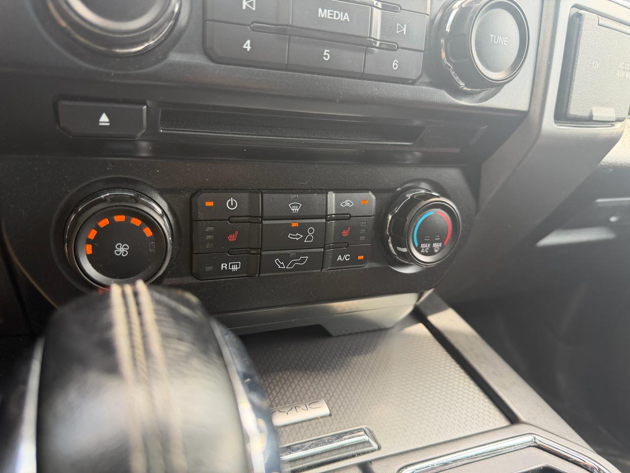 Ford F-150 Lariat SuperCrew 5.5-ft. Bed 4WD 2016