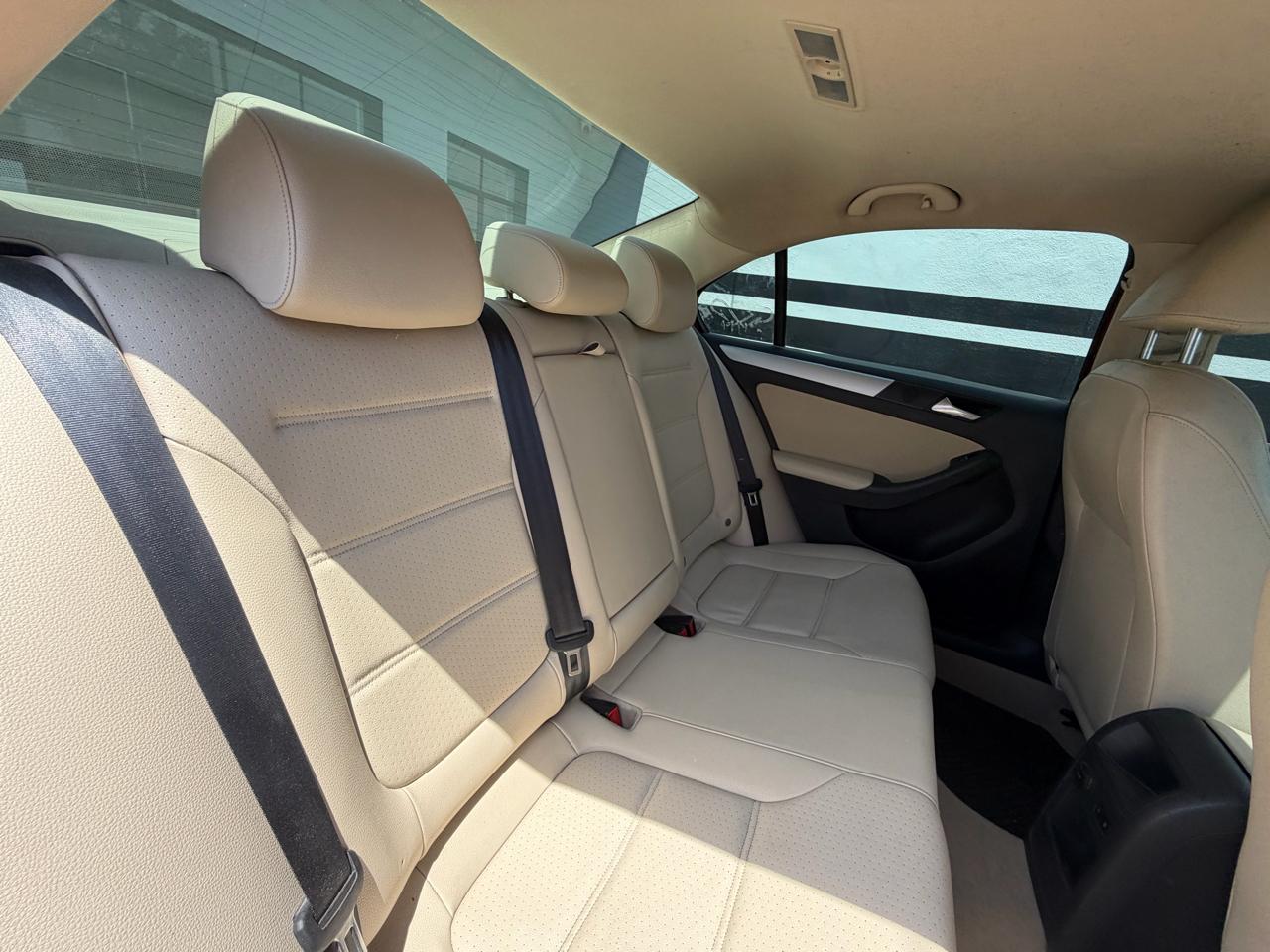 Volkswagen Jetta SE 2014