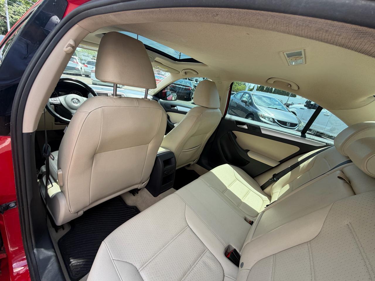Volkswagen Jetta SE 2014