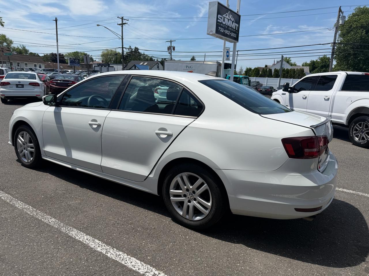 Volkswagen Jetta 1.4T S 6A 2018