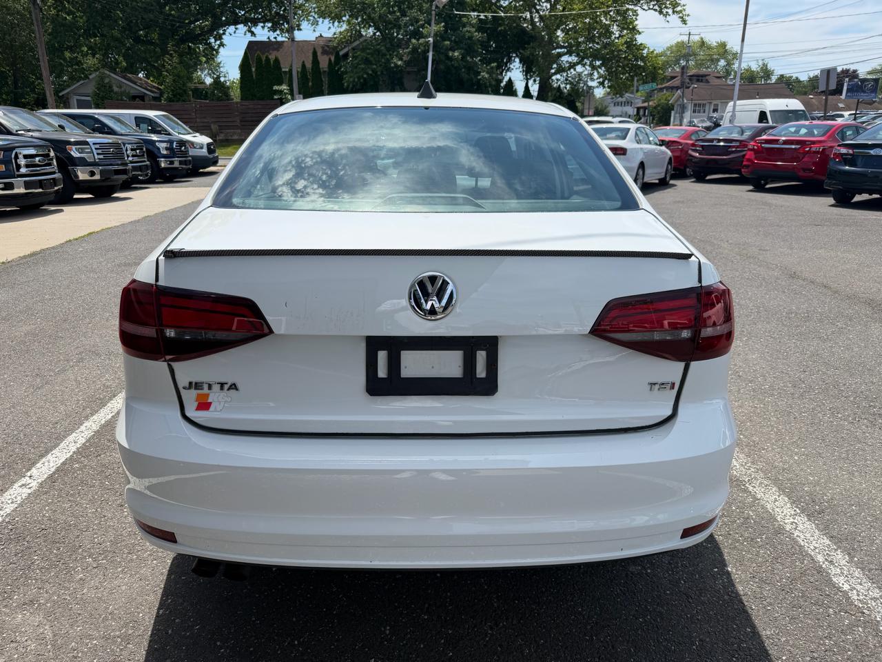 Volkswagen Jetta 1.4T S 6A 2018