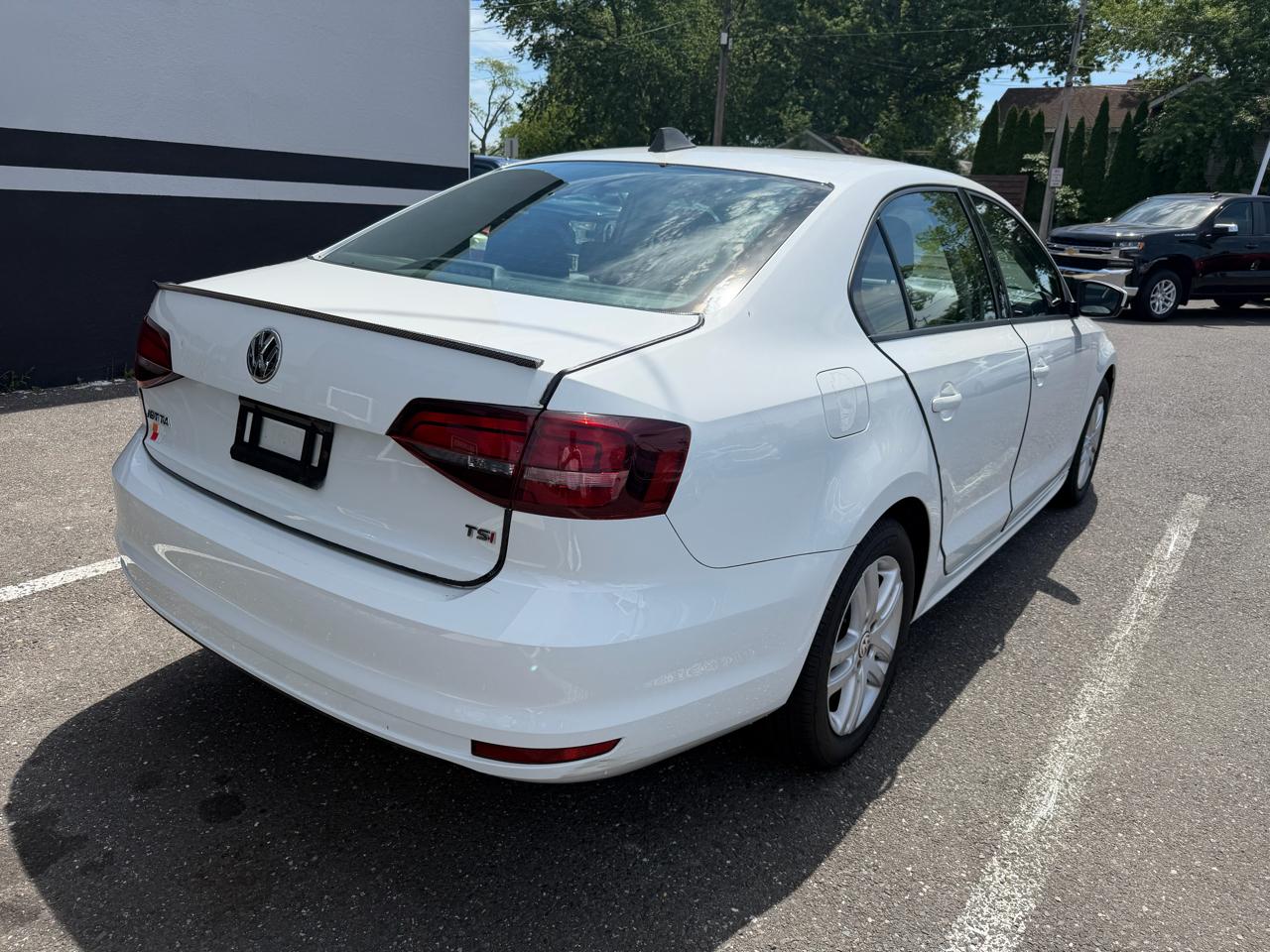 Volkswagen Jetta 1.4T S 6A 2018