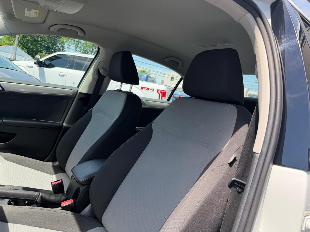 Volkswagen Jetta 1.4T S 6A 2018