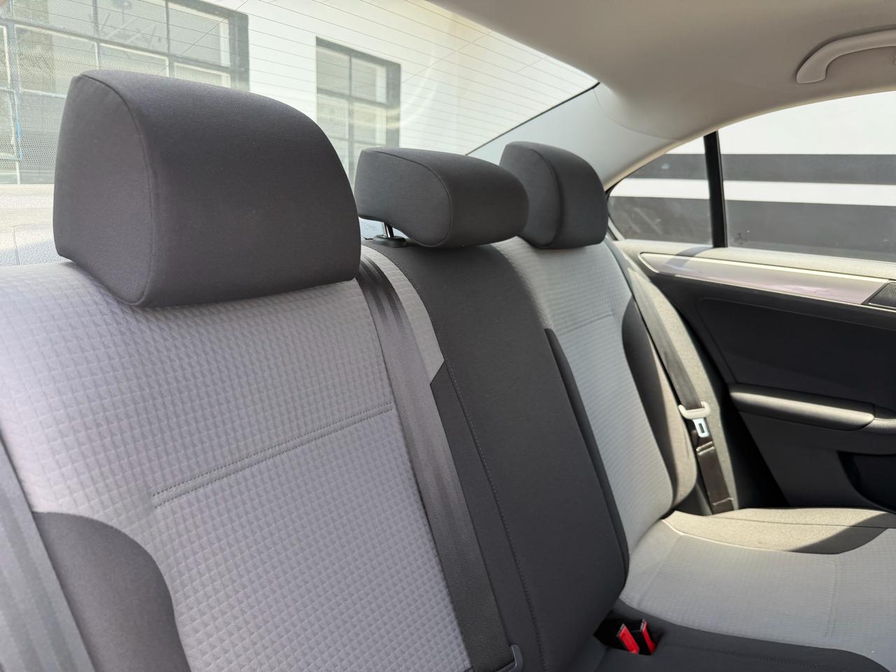 Volkswagen Jetta 1.4T S 6A 2018