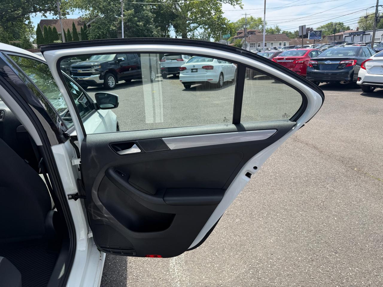 Volkswagen Jetta 1.4T S 6A 2018