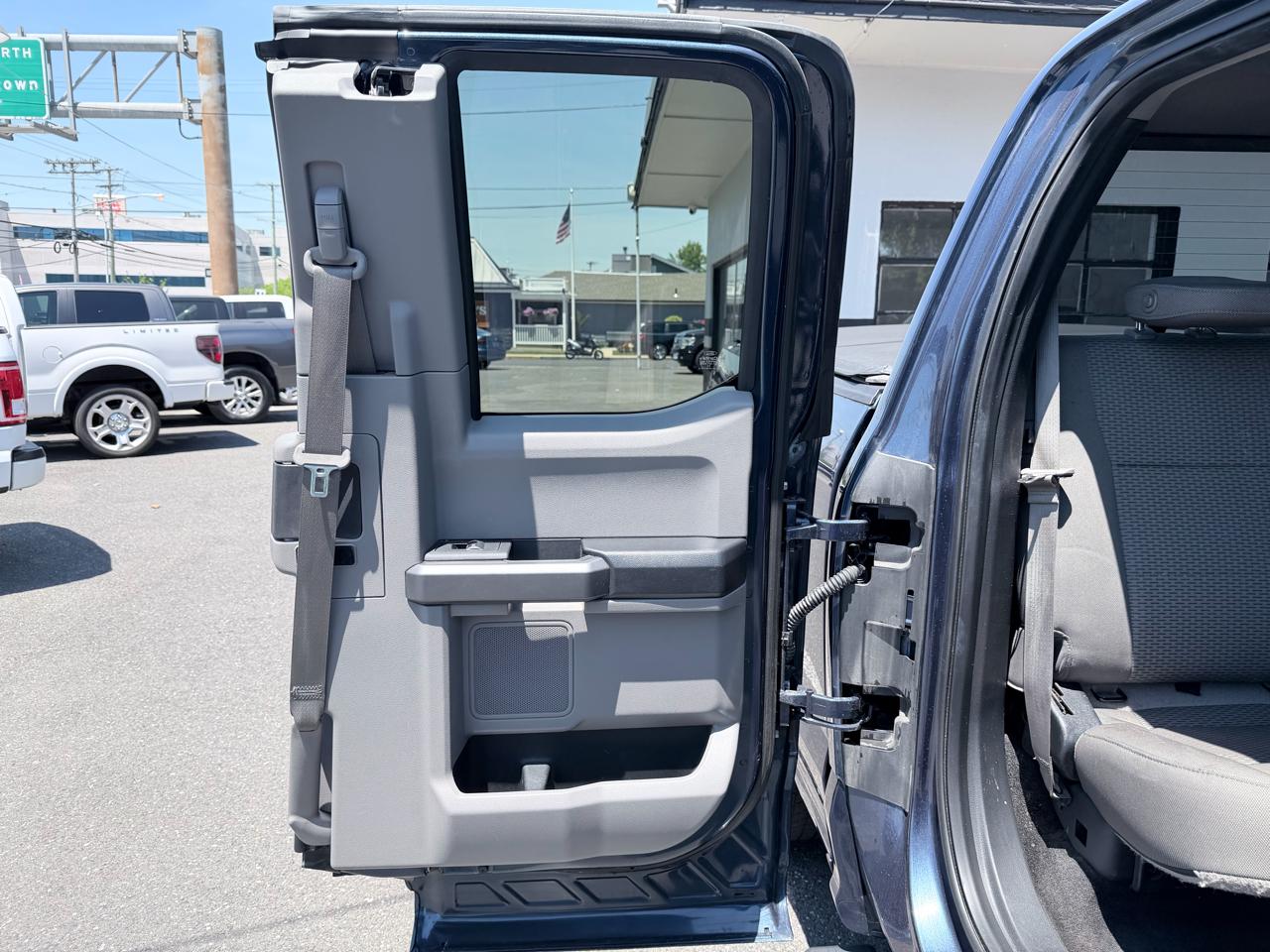 Ford F-150 Lariat SuperCab 6.5-ft. Bed 4WD 2015