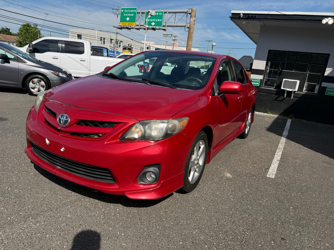 Toyota Corolla S 5-Speed MT 2013