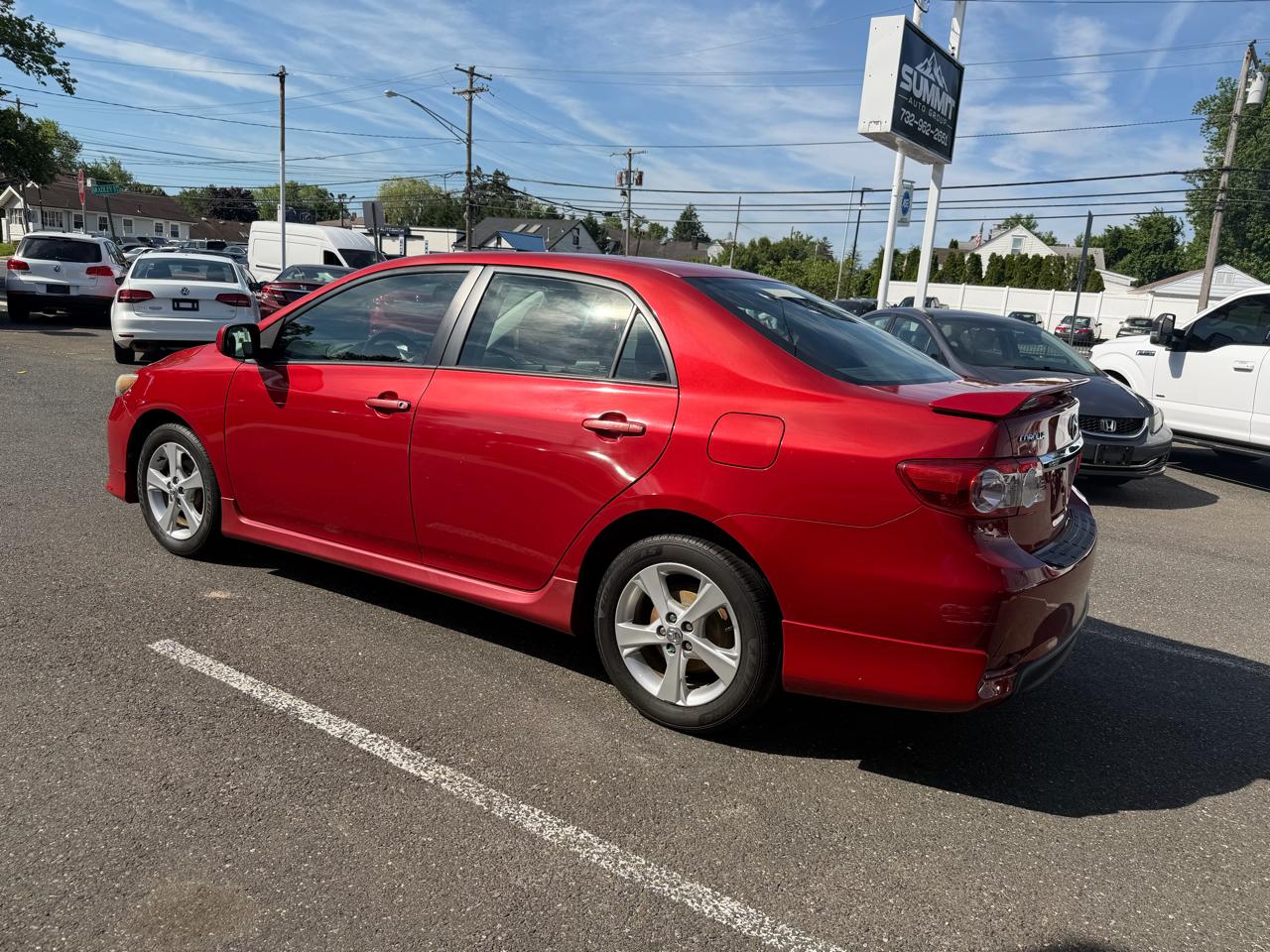 Toyota Corolla S 5-Speed MT 2013