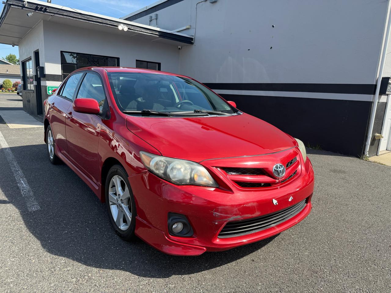 Toyota Corolla S 5-Speed MT 2013