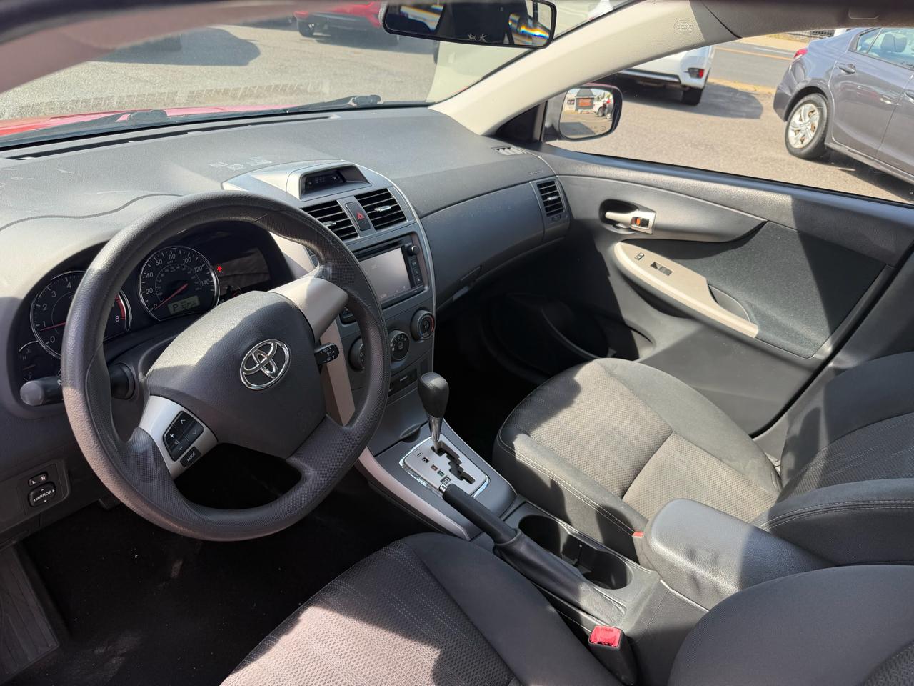 Toyota Corolla S 5-Speed MT 2013
