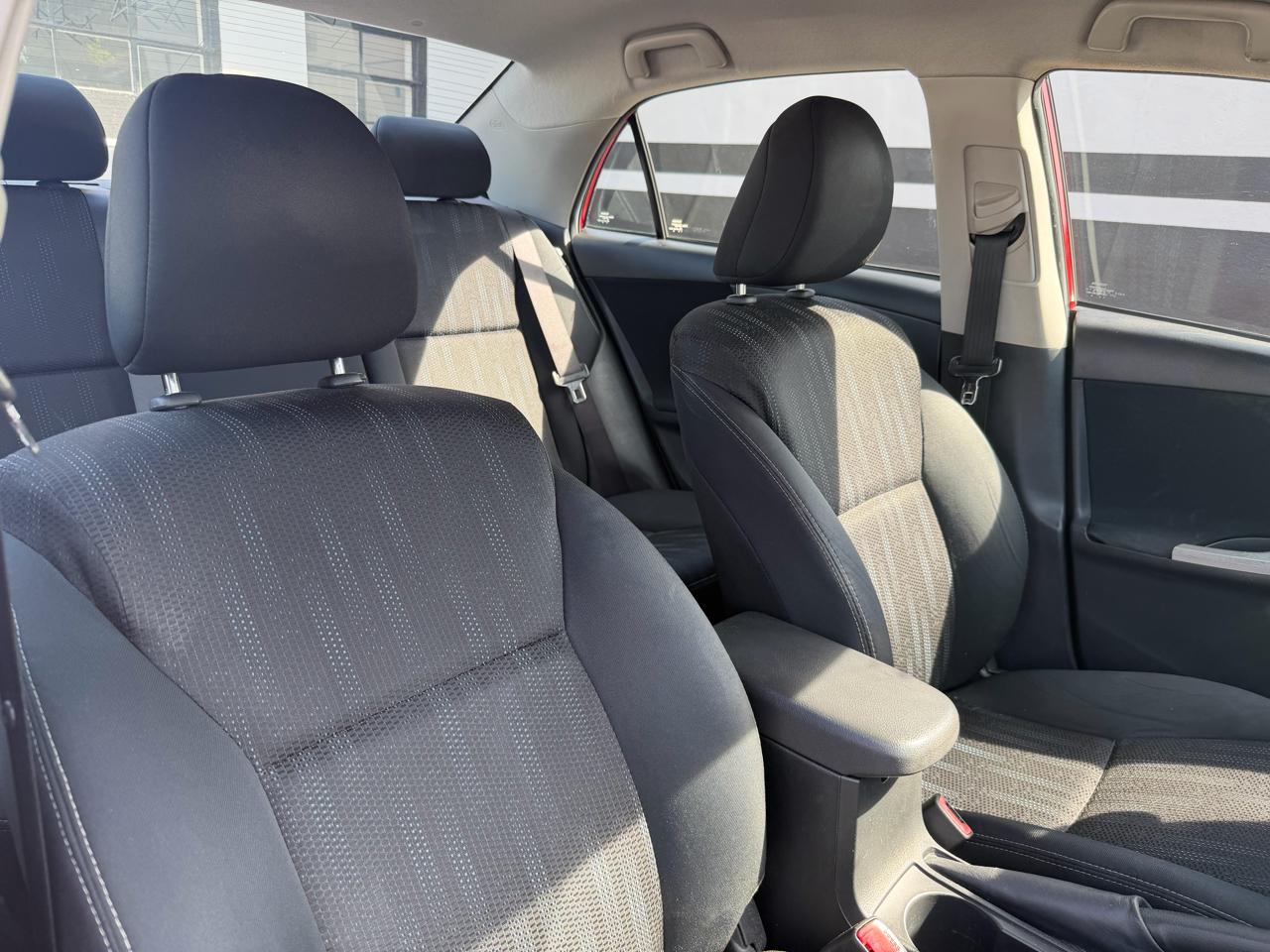 Toyota Corolla S 5-Speed MT 2013