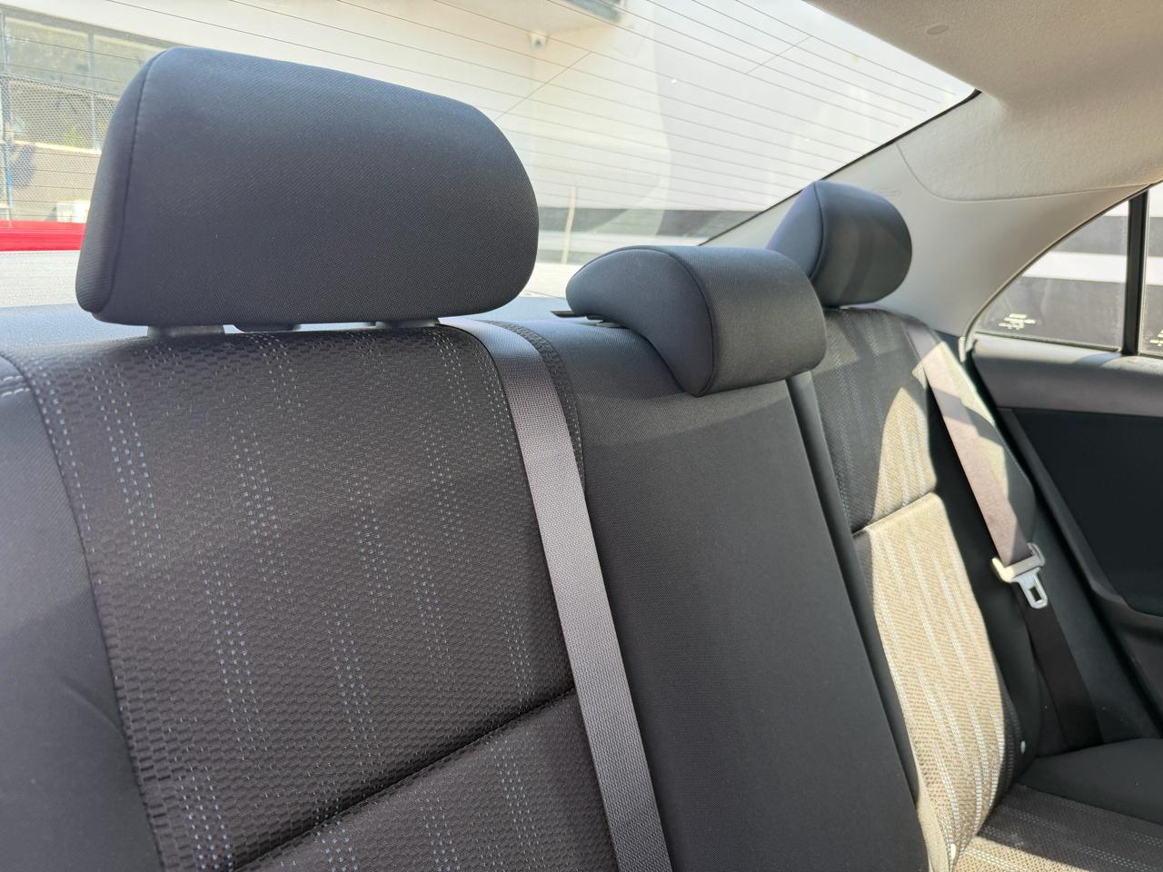 Toyota Corolla S 5-Speed MT 2013