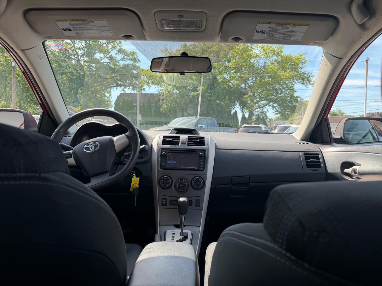 Toyota Corolla S 5-Speed MT 2013