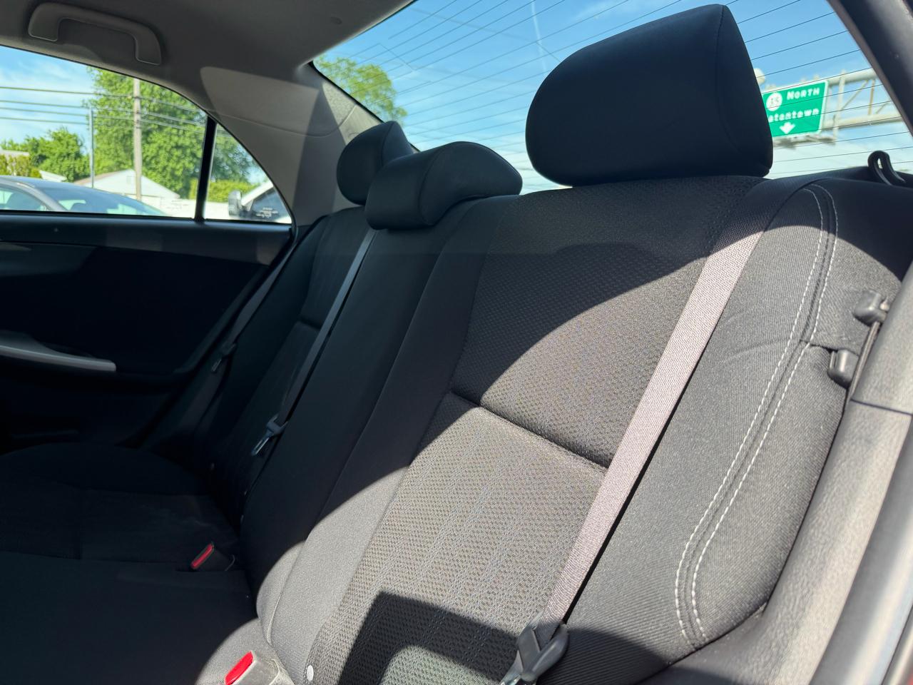 Toyota Corolla S 5-Speed MT 2013