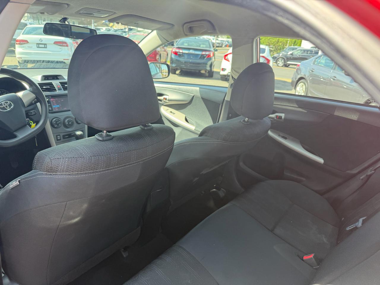 Toyota Corolla S 5-Speed MT 2013