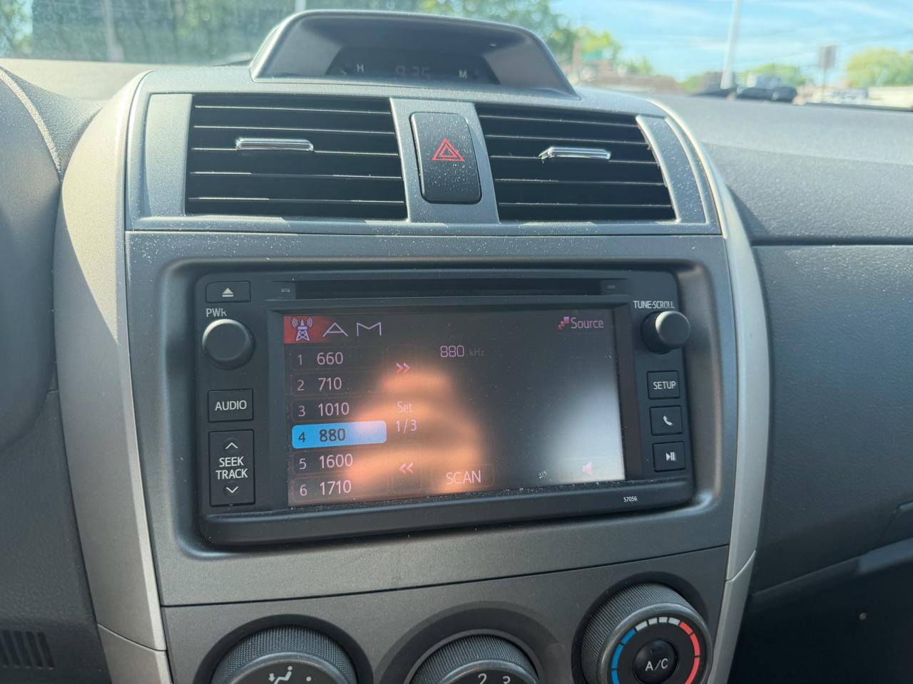 Toyota Corolla S 5-Speed MT 2013